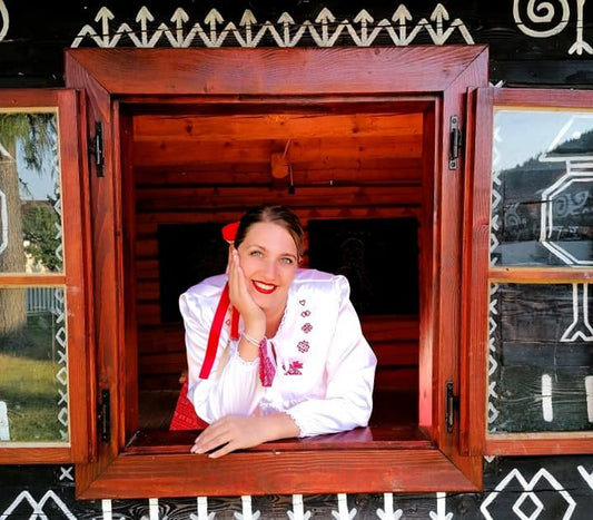 M. PIROŽEKOVÁ - SPISOVATEĽKA S PRÁCOU CHYŽNEJ I PEKÁRKY